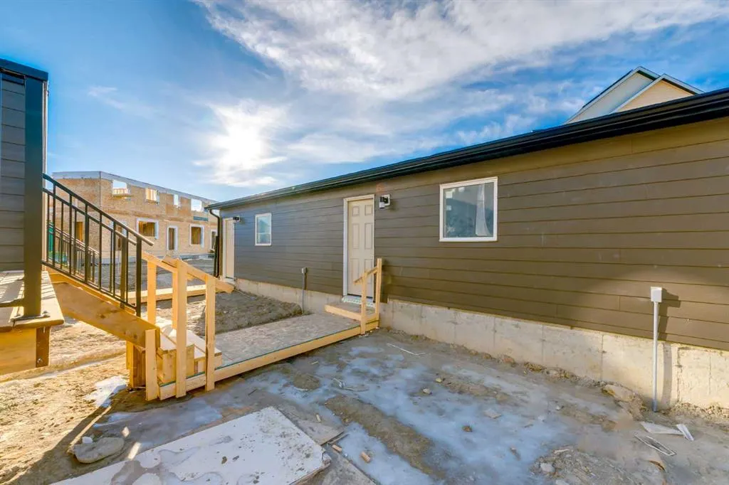 207 South Shore Court