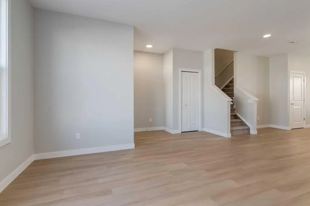 207 South Shore Court