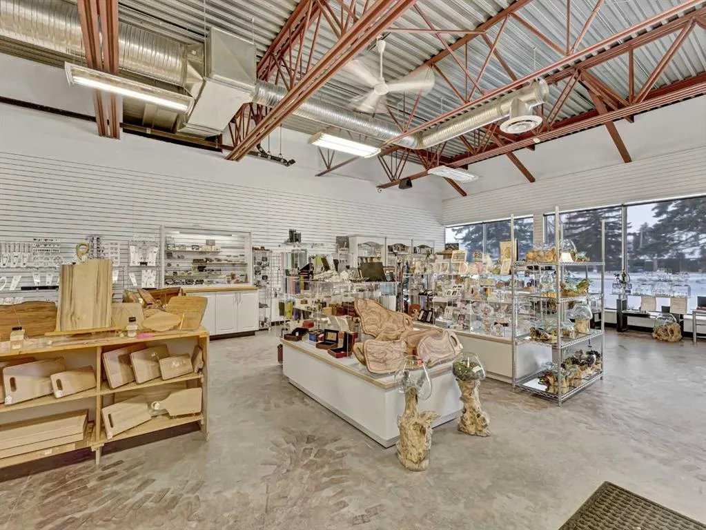 1601 Dunmore Road SE, #101