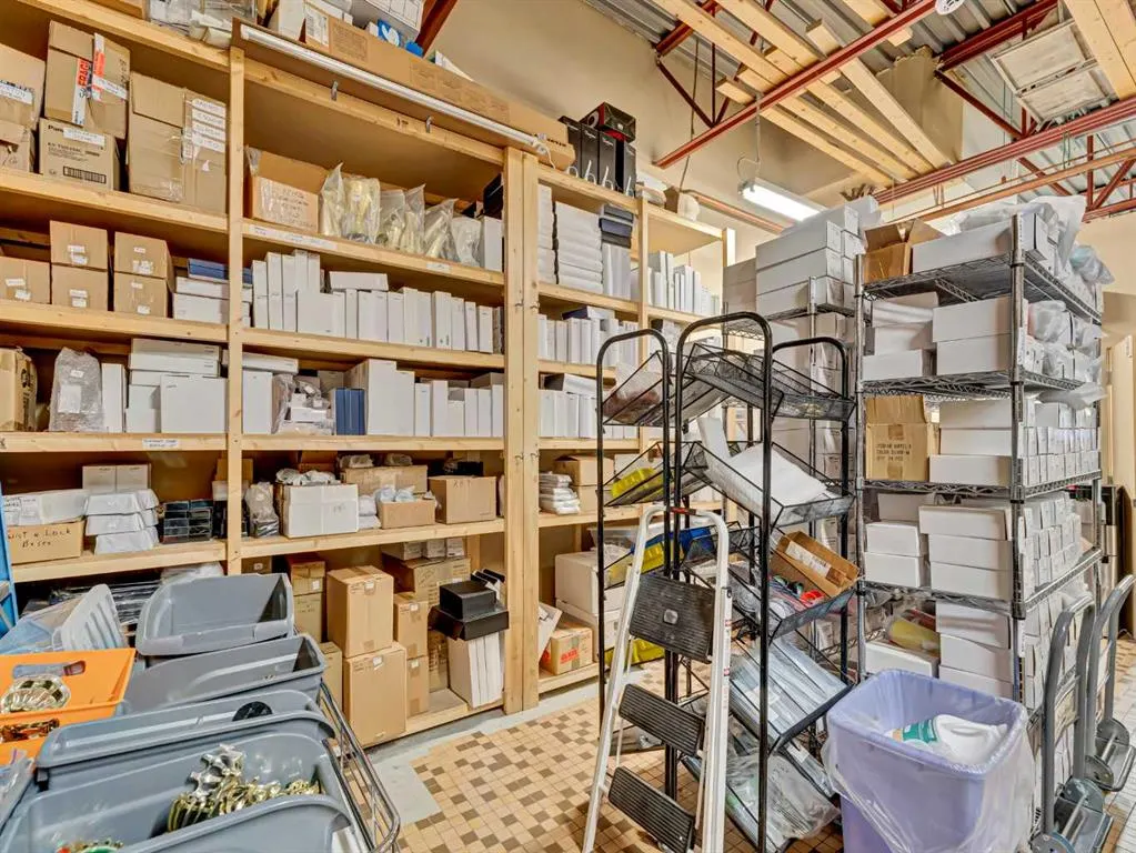 1601 Dunmore Road SE, #101