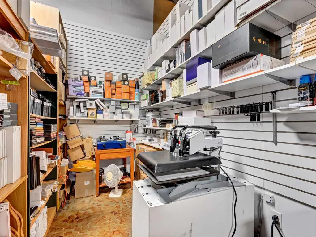 1601 Dunmore Road SE, #101
