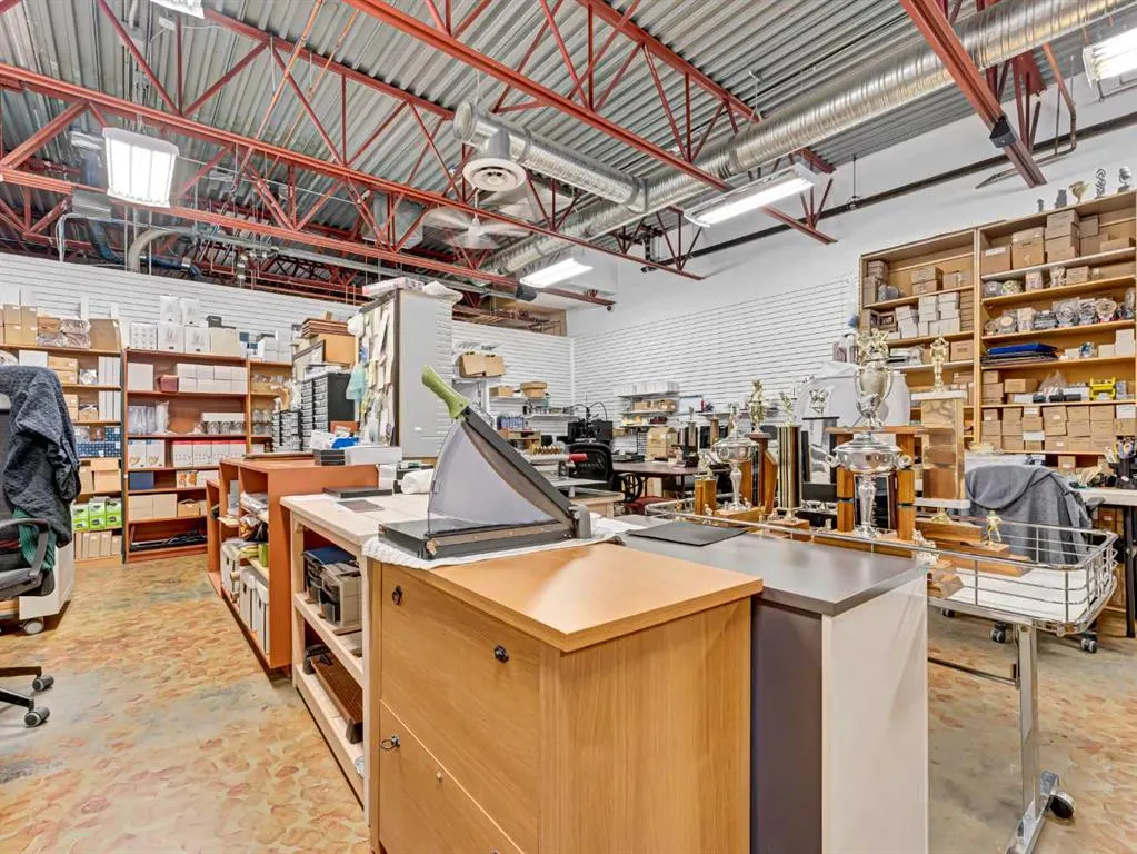 1601 Dunmore Road SE, #101