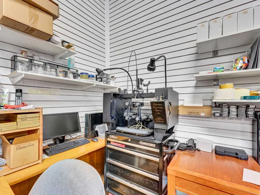 1601 Dunmore Road SE, #101
