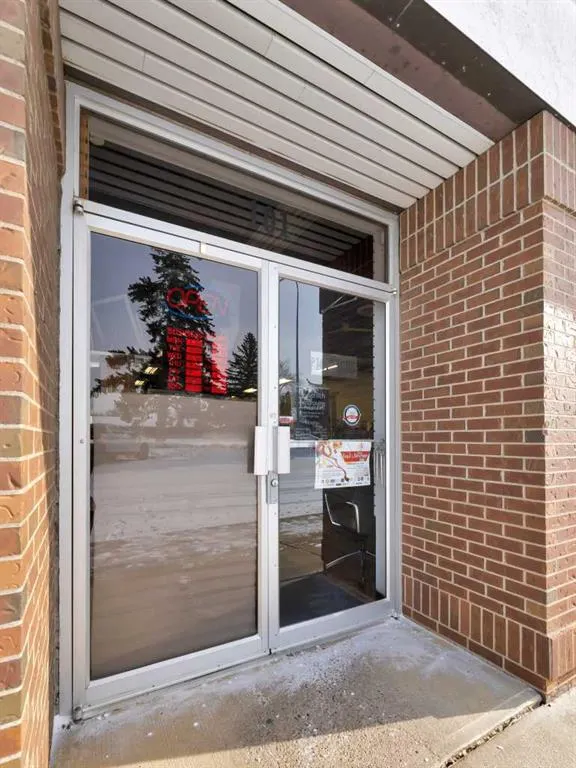 1601 Dunmore Road SE, #101