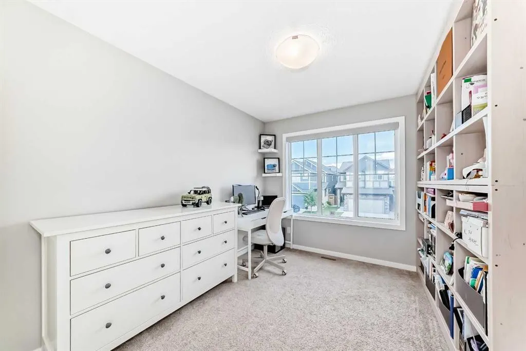94 Legacy Woods Place SE