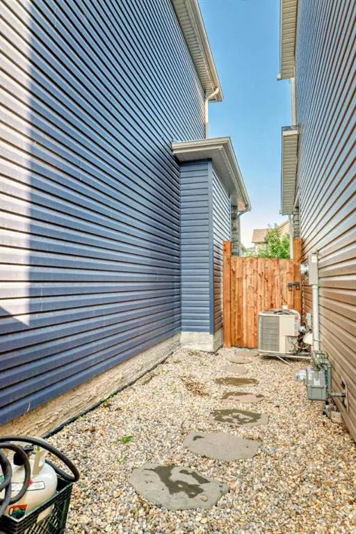 94 Legacy Woods Place SE