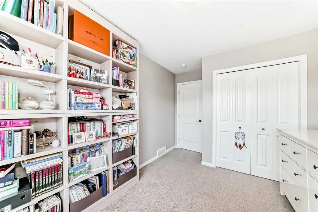94 Legacy Woods Place SE