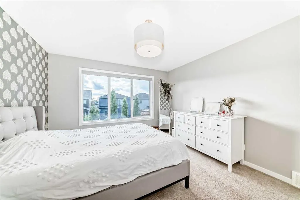 94 Legacy Woods Place SE