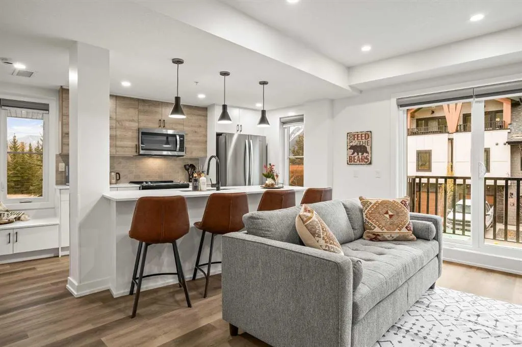 1717A Mountain Avenue, #109