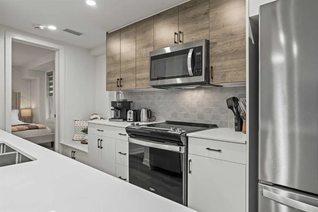 1717A Mountain Avenue, #109