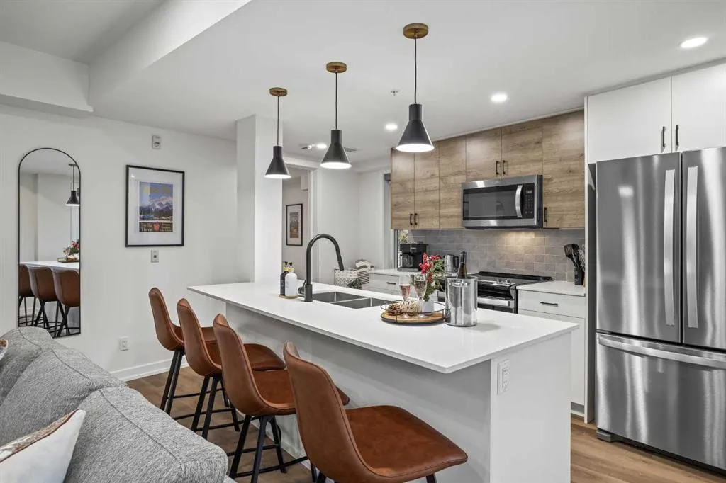 1717A Mountain Avenue, #109