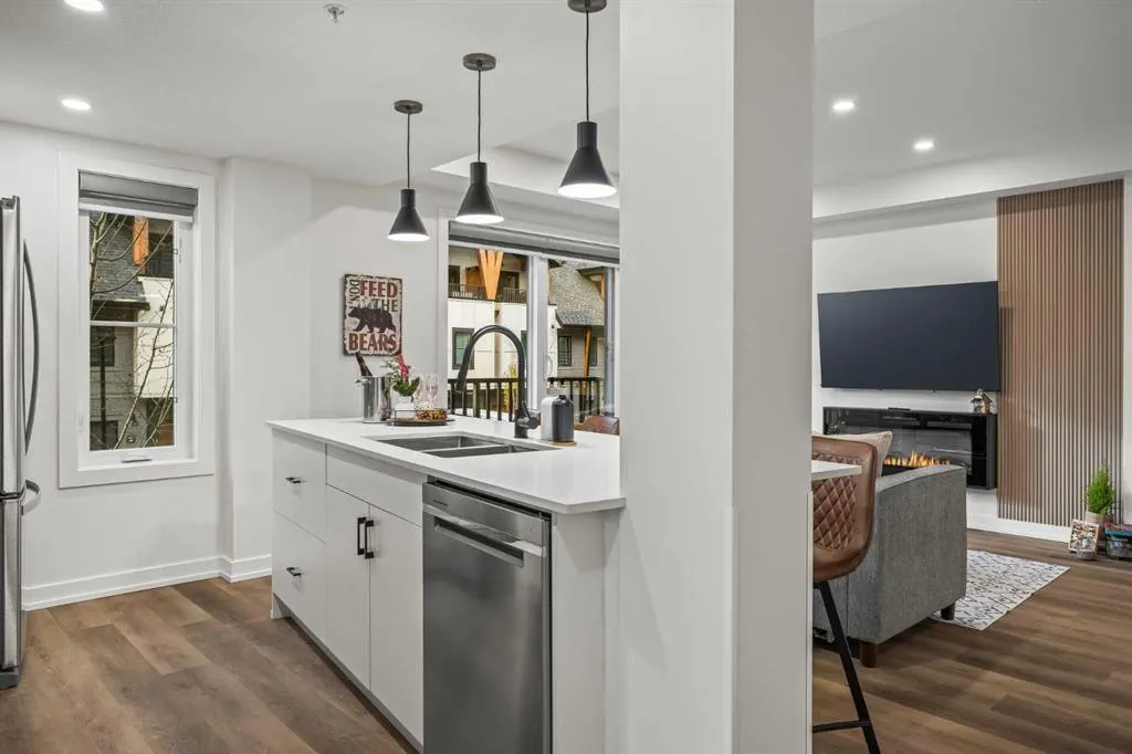 1717A Mountain Avenue, #109