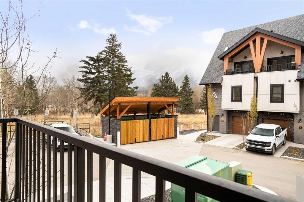 1717A Mountain Avenue, #109