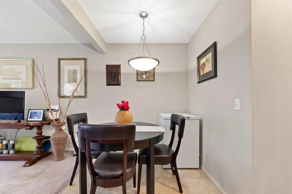 90 Panatella Villas NW