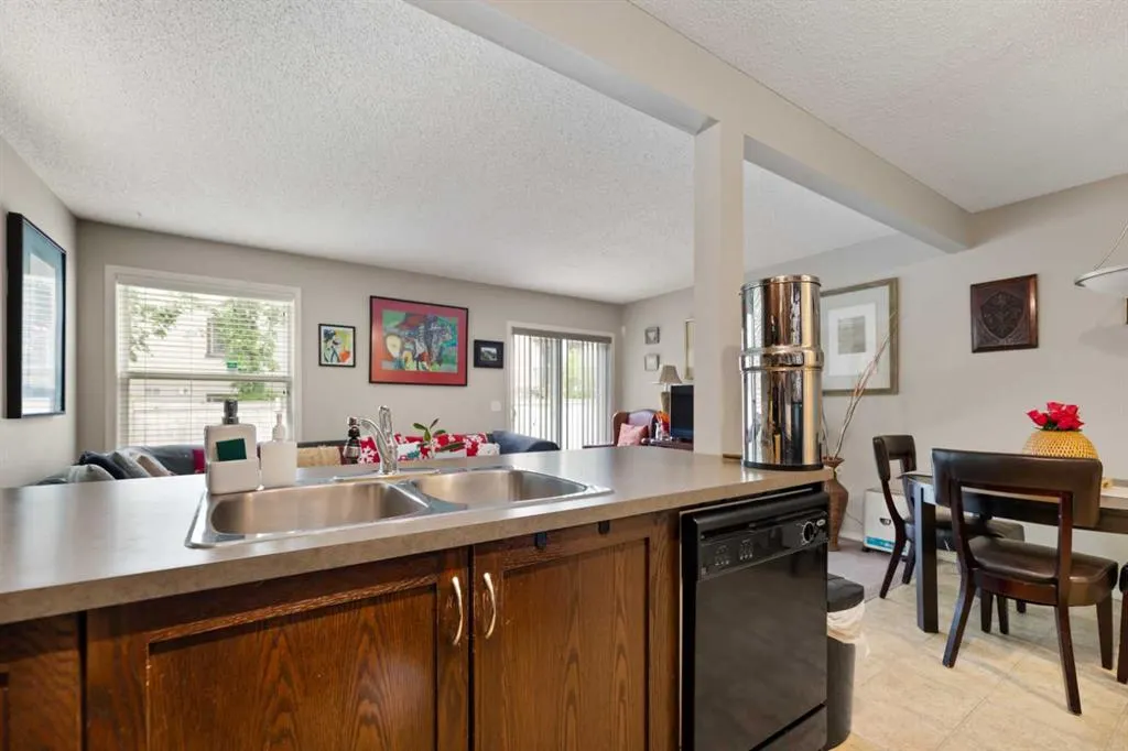 90 Panatella Villas NW