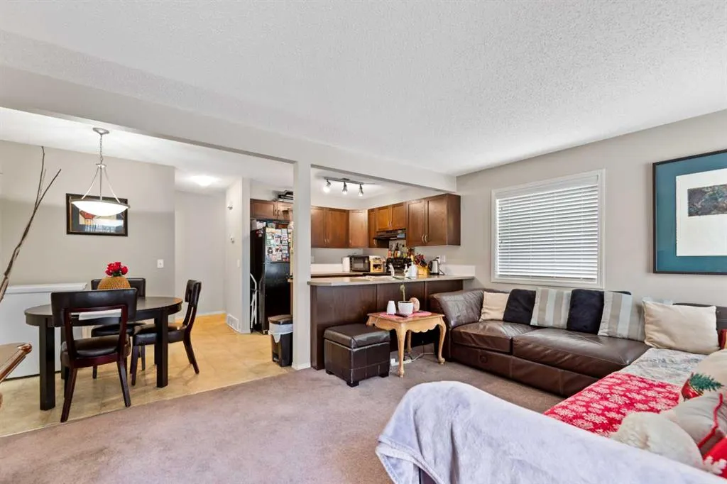 90 Panatella Villas NW