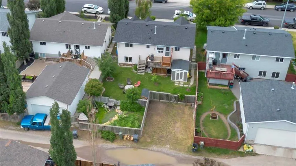 325 Strathford Boulevard