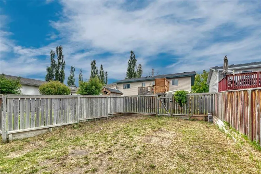 325 Strathford Boulevard