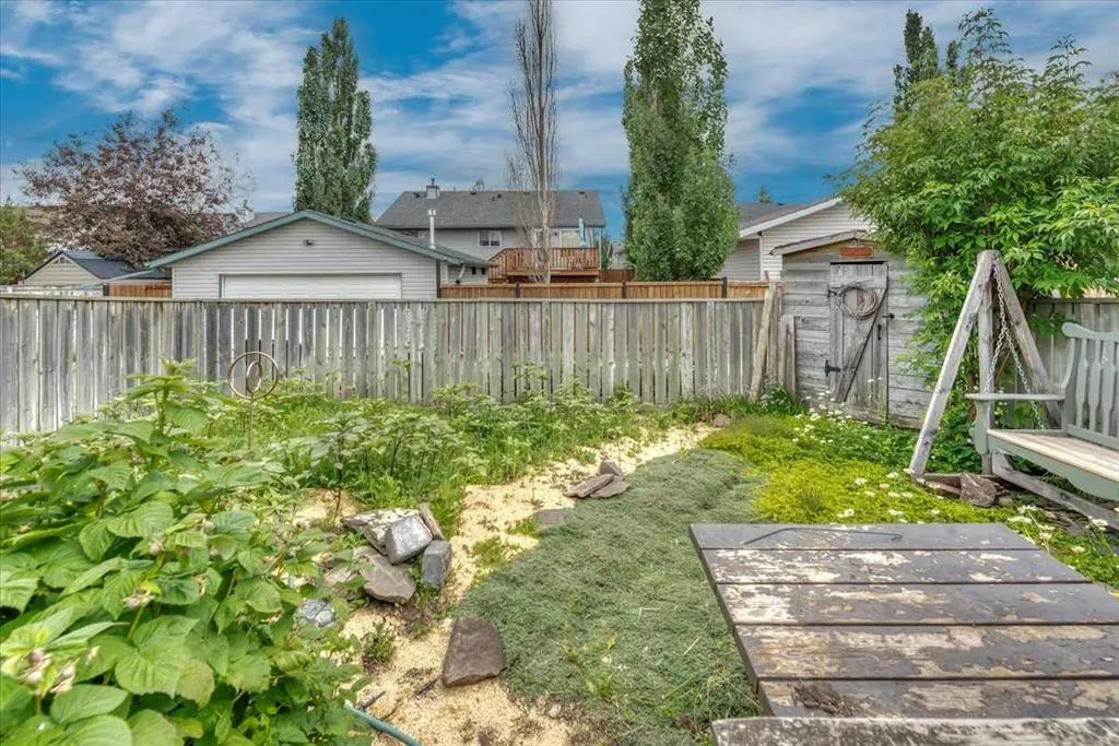 325 Strathford Boulevard
