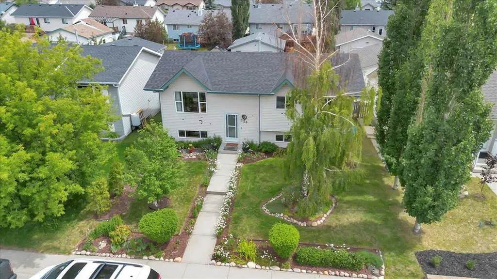 325 Strathford Boulevard