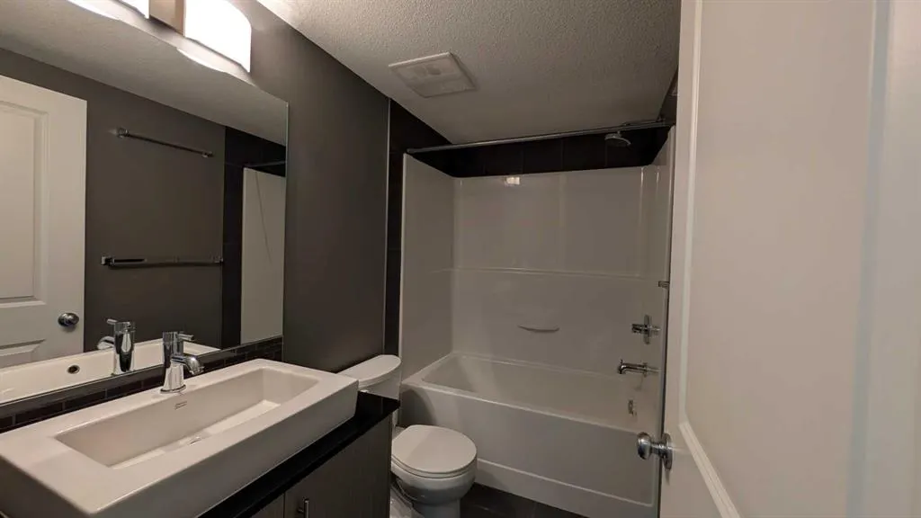 240 Skyview Ranch Road NE, #4301