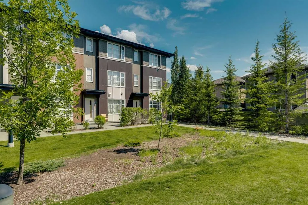 1111 Evansridge Park NW