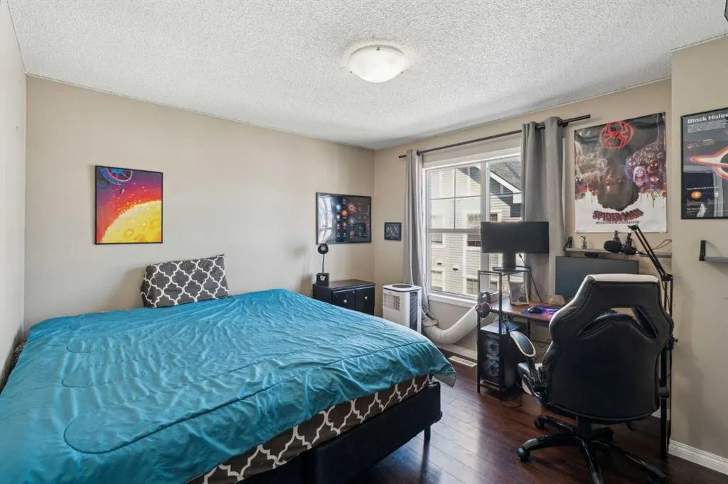 3198 New Brighton Gardens SE