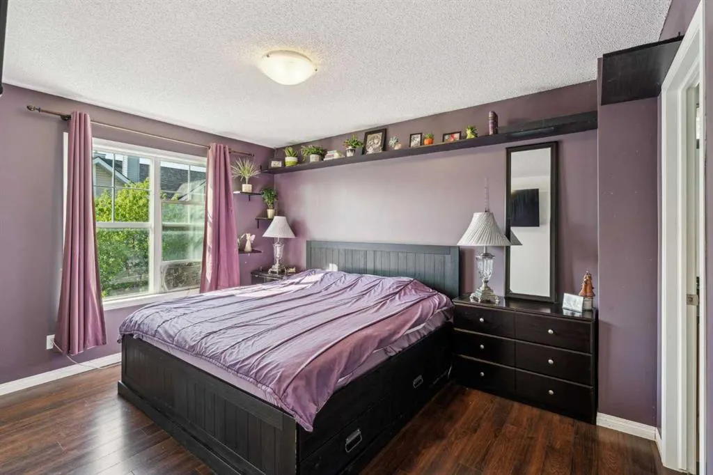 3198 New Brighton Gardens SE