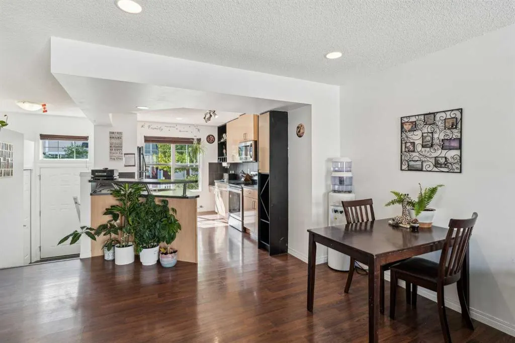 3198 New Brighton Gardens SE