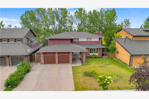 12 Canterbury Drive SW
