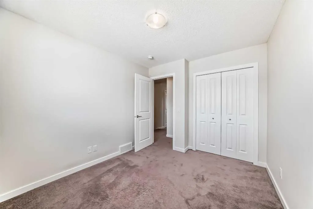 80 Magnolia Way SE