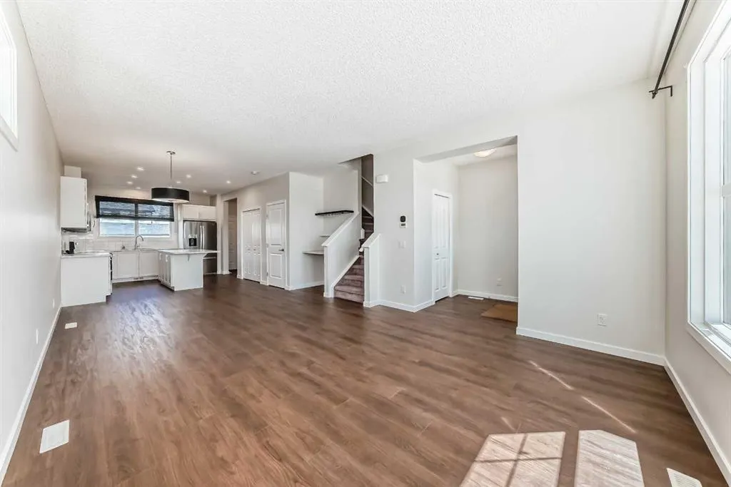 80 Magnolia Way SE