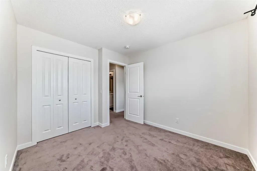 80 Magnolia Way SE