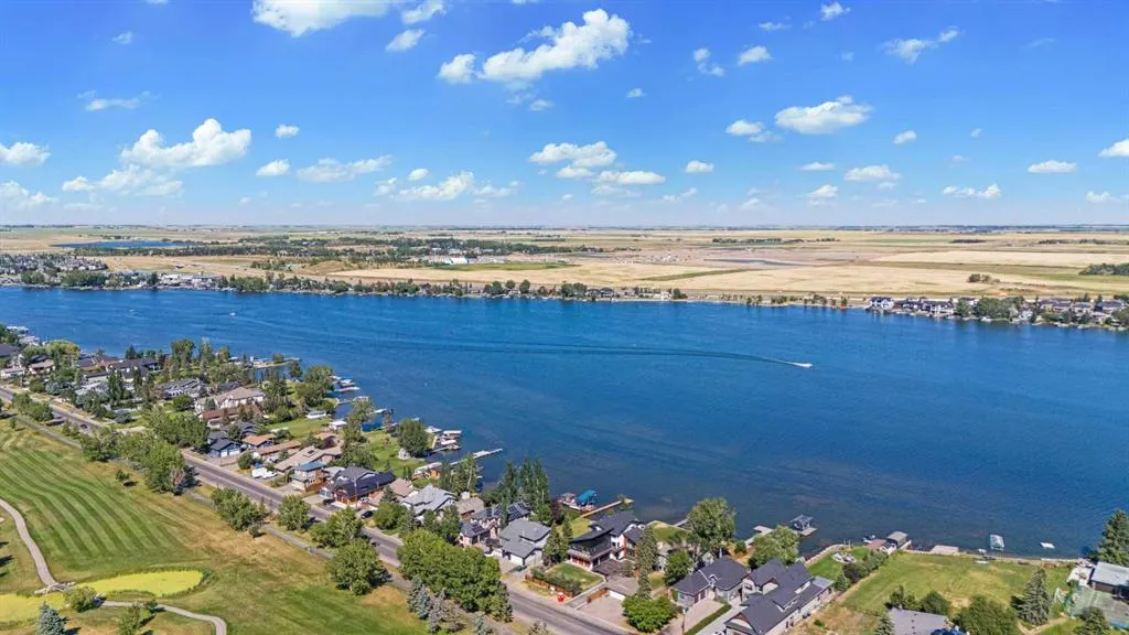 476 WEST CHESTERMERE Drive