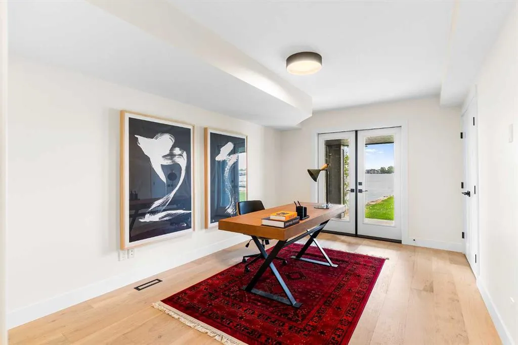 476 WEST CHESTERMERE Drive