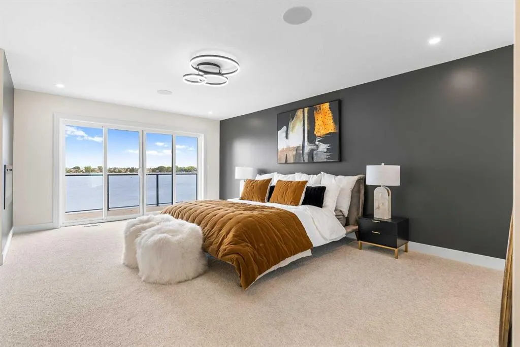 476 WEST CHESTERMERE Drive