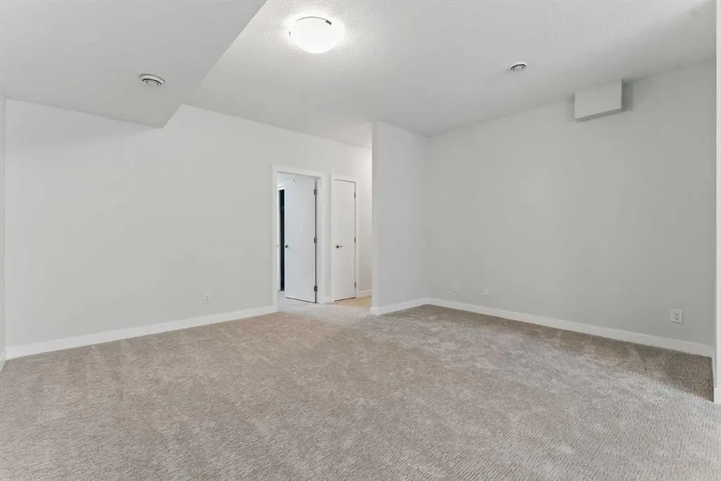 1125 Harmony Heath