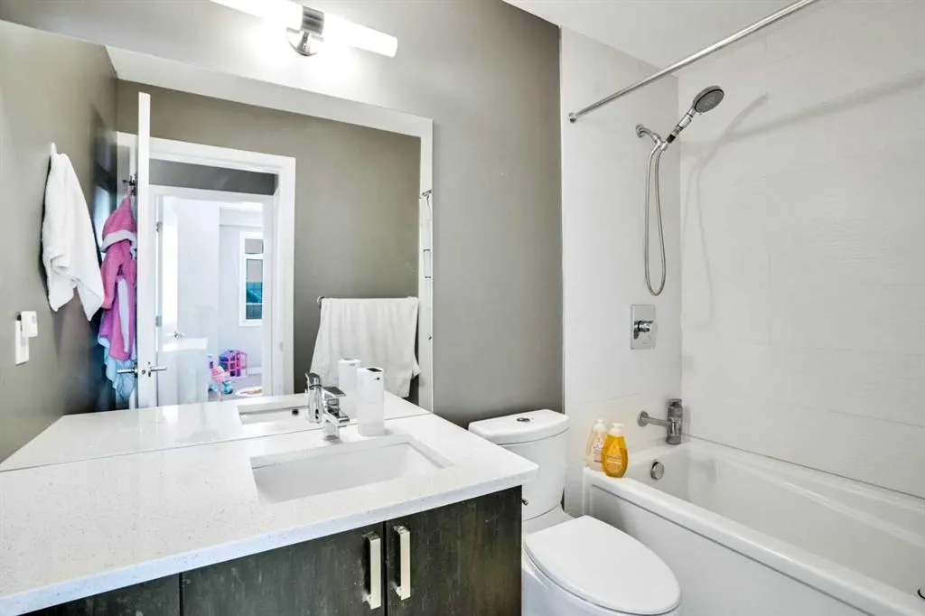 10 Auburn Bay Link SE, #307