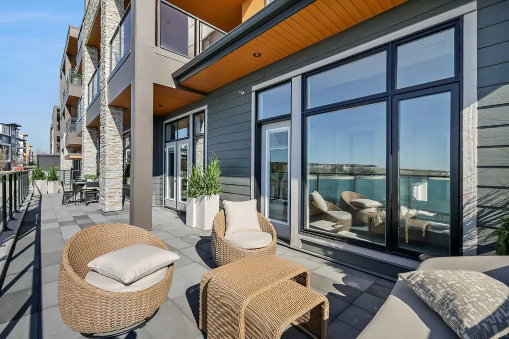 180 Marina Cove SE, #101