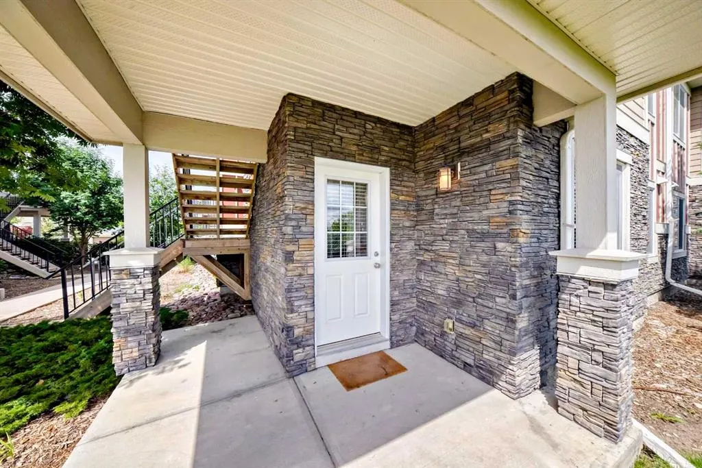 59 West Coach Manor SW, #5