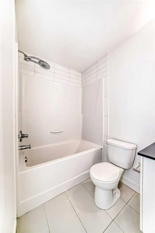 59 West Coach Manor SW, #5
