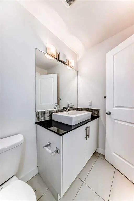 59 West Coach Manor SW, #5
