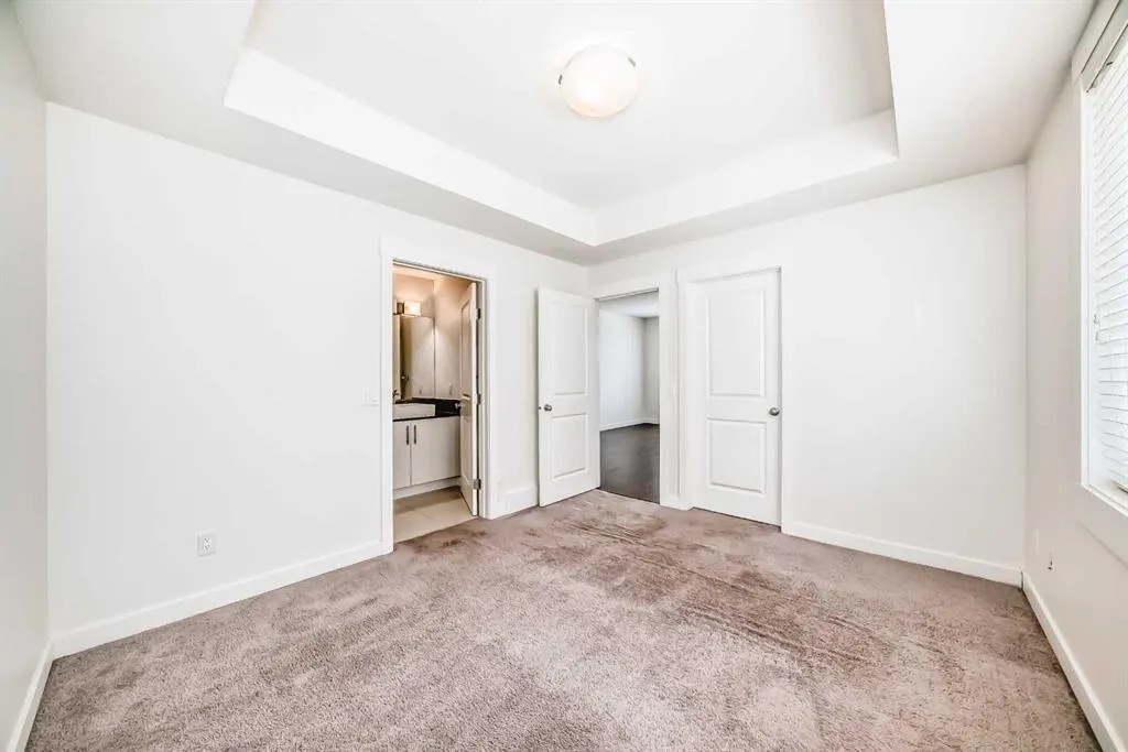59 West Coach Manor SW, #5