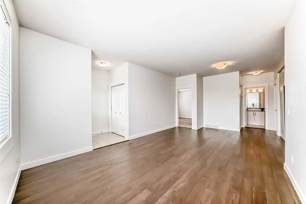 59 West Coach Manor SW, #5