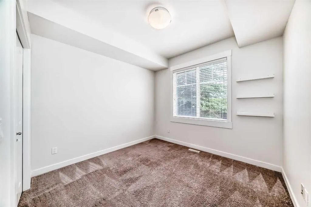 59 West Coach Manor SW, #5