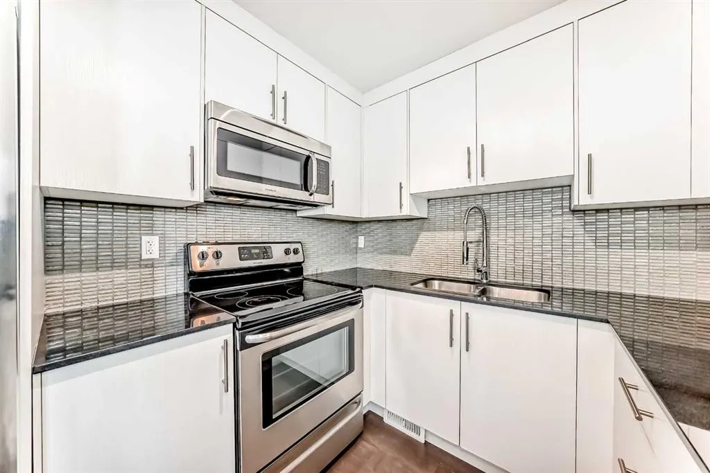 59 West Coach Manor SW, #5