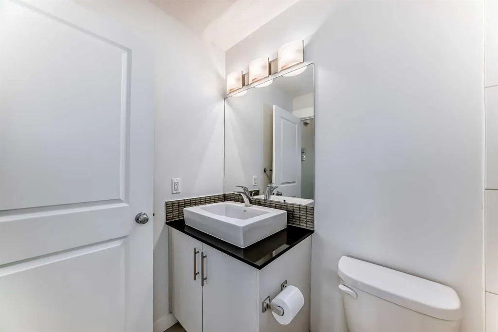 59 West Coach Manor SW, #5