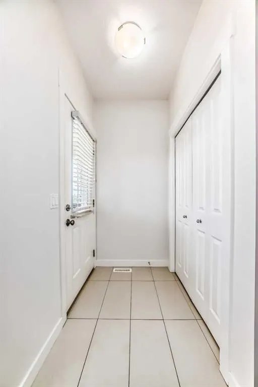 59 West Coach Manor SW, #5