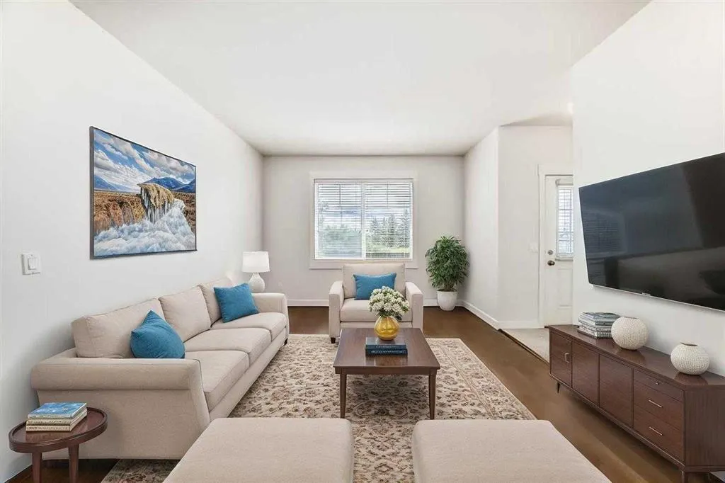59 West Coach Manor SW, #5