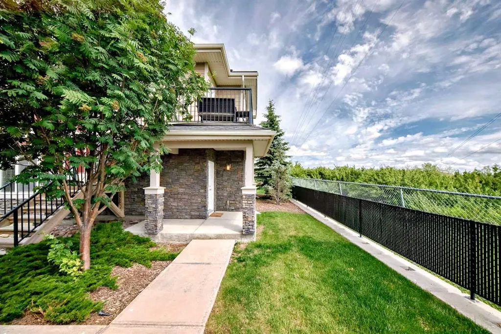 59 West Coach Manor SW, #5